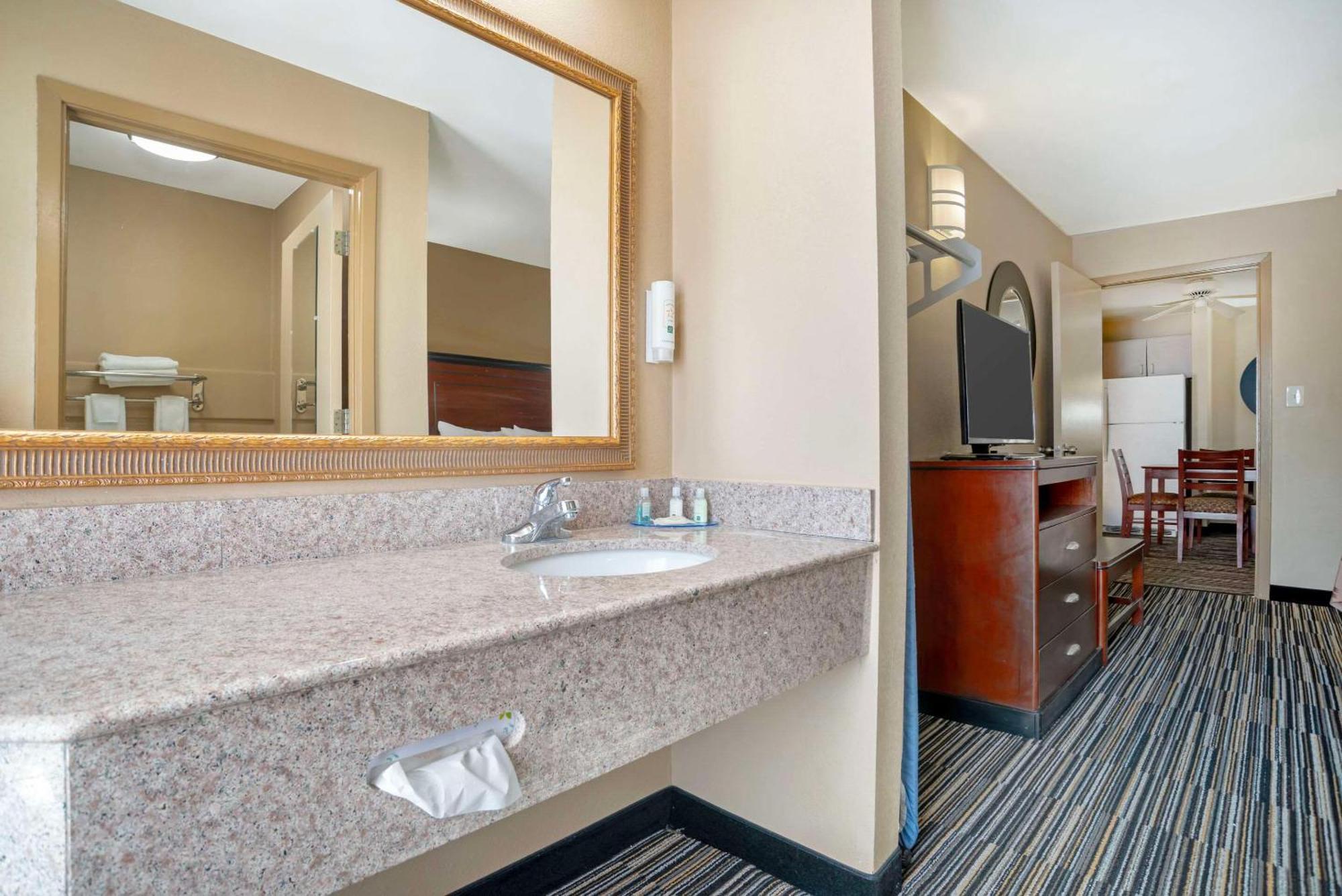 Quality Inn Brookhaven Zewnętrze zdjęcie